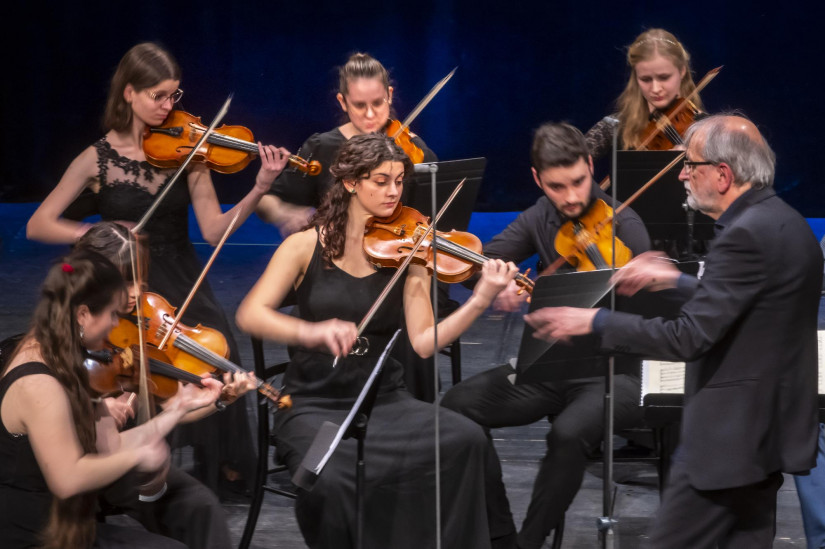 Péter Kováts & Liszt Academy Chamber Orchestra